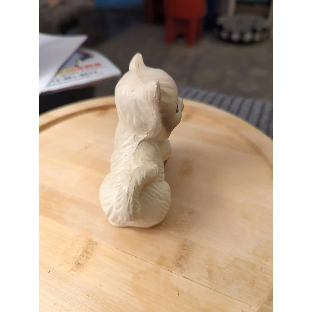 1950s Vintage Chadwick White Porcelain Kitten Cat with Ball of Yarn Figurine